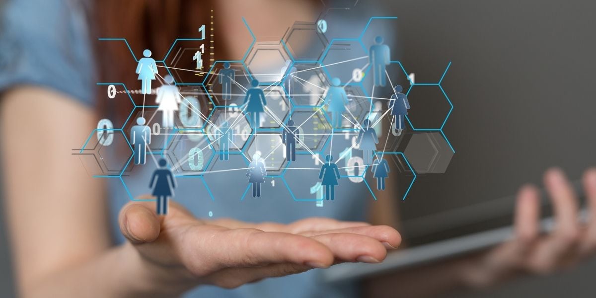 Soziale Netzwerke: Facebook, Instagram, Twitter, LinkedIn